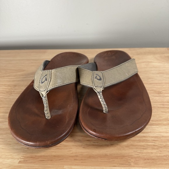 Olukai Sandals Mens 10 Kulia Shoes Tan Leather Thong Flip Flop Beach Slide - Picture 3 of 9